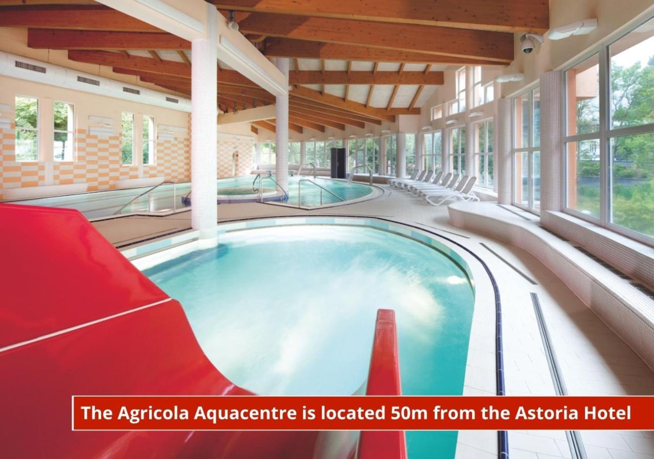 Hotel Astoria ยาคีมอฟ ภายนอก รูปภาพ