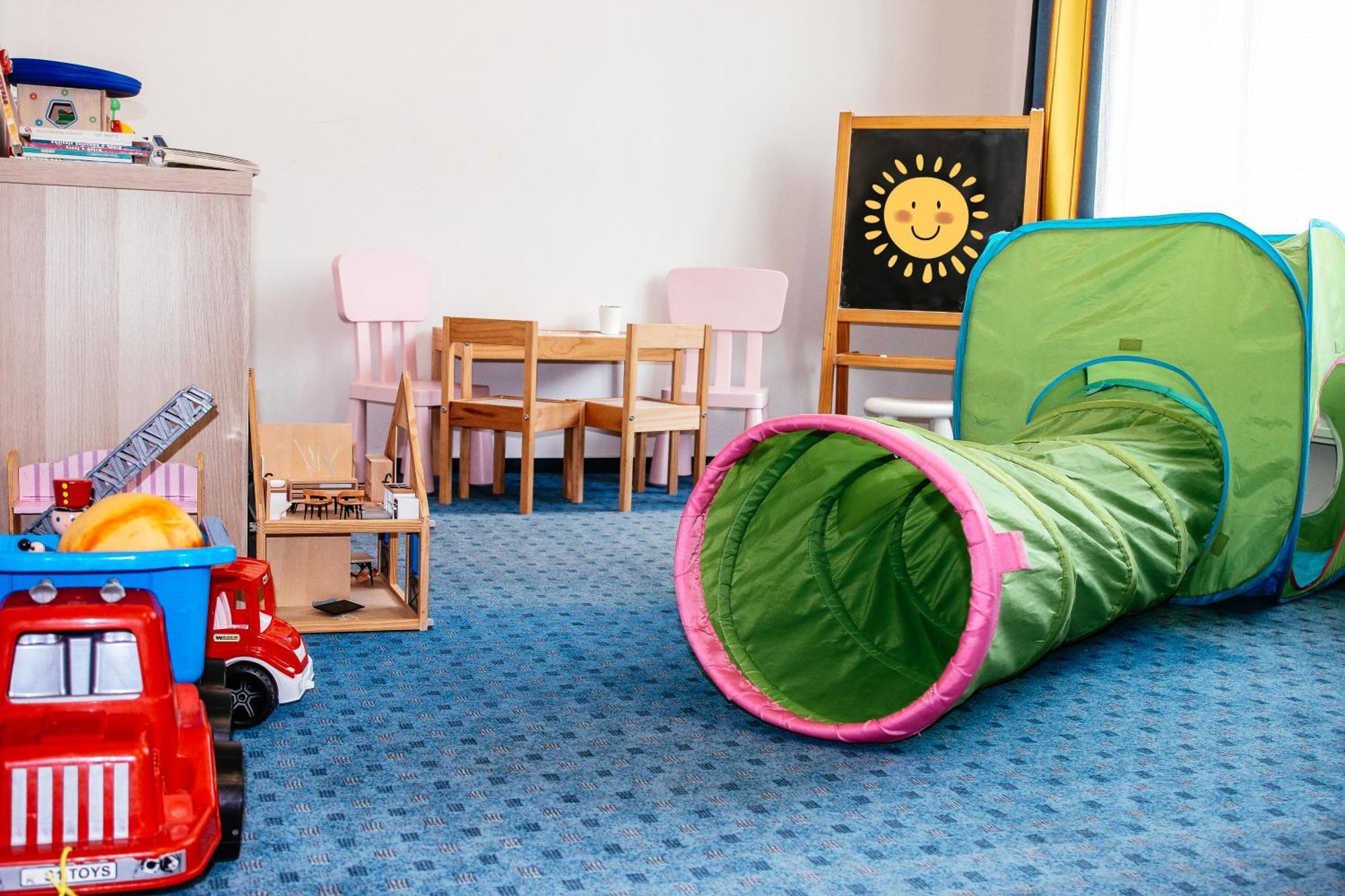 Hotel Astoria ยาคีมอฟ ภายนอก รูปภาพ