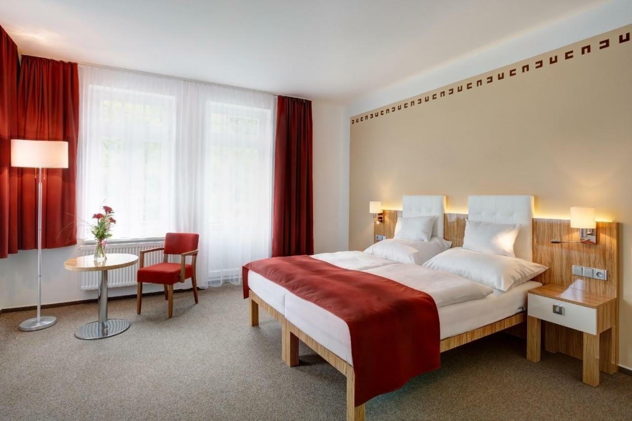 Hotel Astoria ยาคีมอฟ ภายนอก รูปภาพ